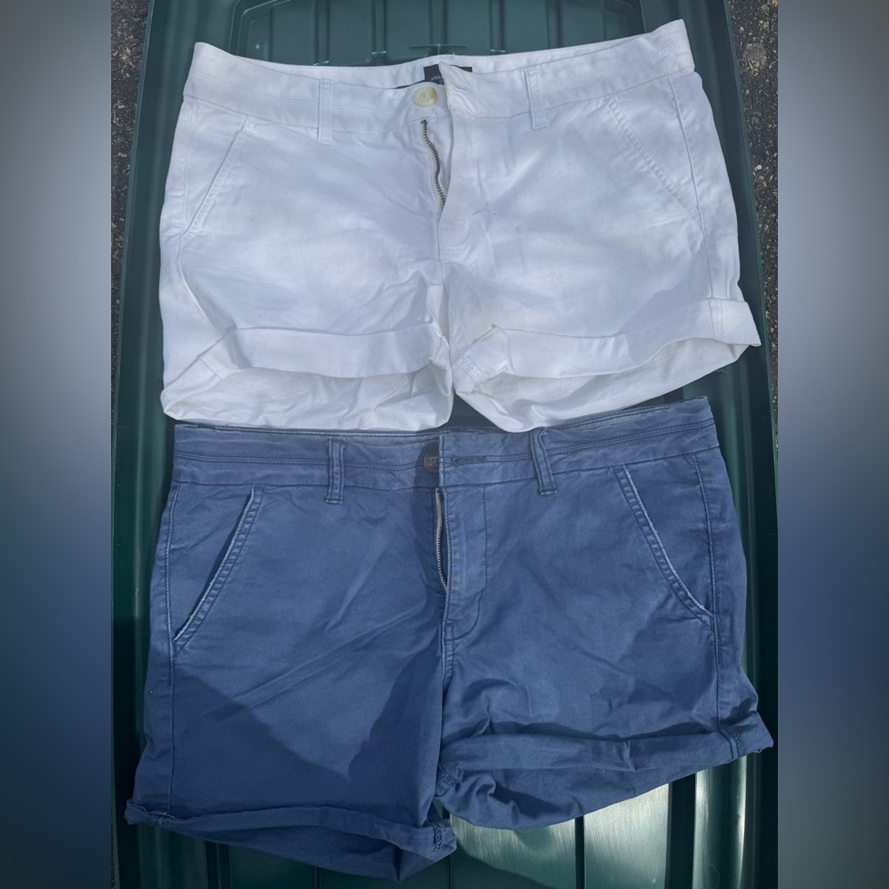 Women’s American Eagle Outfitters Roll-Hem Shorts — White and Navy